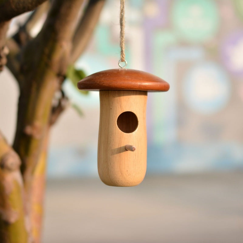 Wall Mounted Bird House in Brown, Cylinder Nest Box with Retro Garden Style for Outdoor Yard Decoration and Backyard Birdwatching Enthusiast Gifts