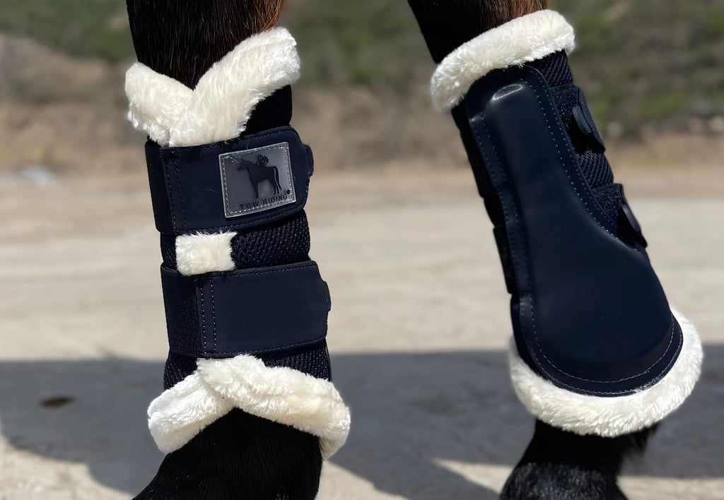 Horse Leg Wraps 1 Pair in Navy Blue, Breathable Mesh and Faux Leather Quick-Fit Equestrian Gear for Training and Jumping, S to XL Size Options