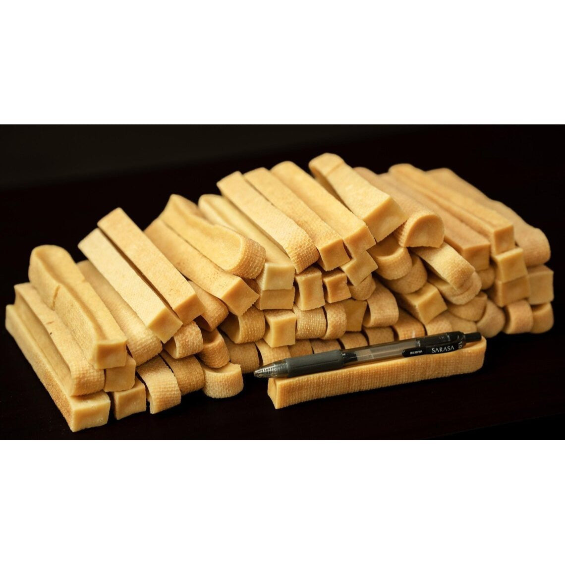 Large Yak Cheese Dog Chews, 4-Pack Himalayan Hard Chew Treats 5-7 Inches with Yak Milk and Cow Milk for Medium and Large Dogs