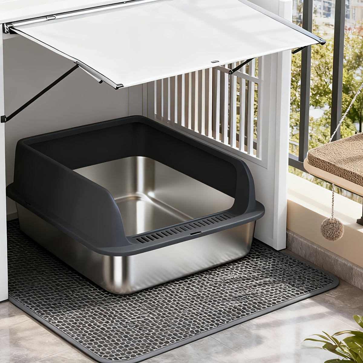 High-Sided Stainless Steel Cat Litter Box with Snap-Lock Design, Easy-Clean Metal Litter Tray for Indoor Cats, Black and Gray Options