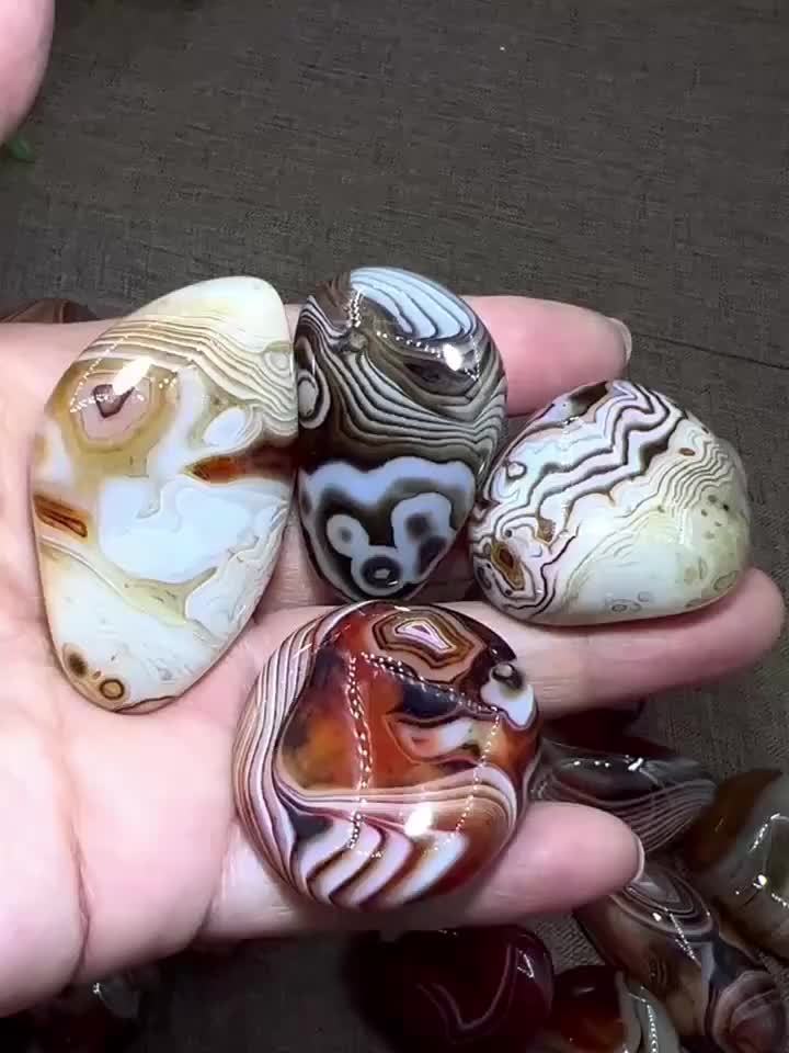 Polished Agate Stones, 1 lb Natural Decorative Rocks with Varied Patterns for Plant Pots, Home Displays, DIY Jewelry Projects and Gifts