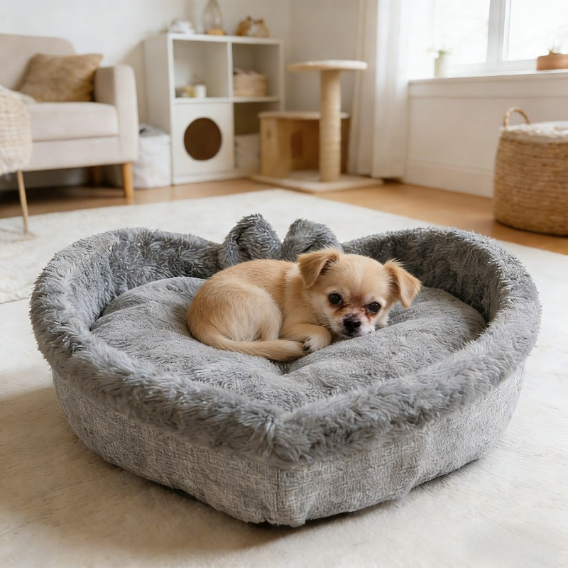 Heart-Shaped Dog Bed with Plush Fleece Lining, Medium Cozy Resting Bed for Puppies, Small Dogs and Cats up to 6.61 lb, No Assembly Required