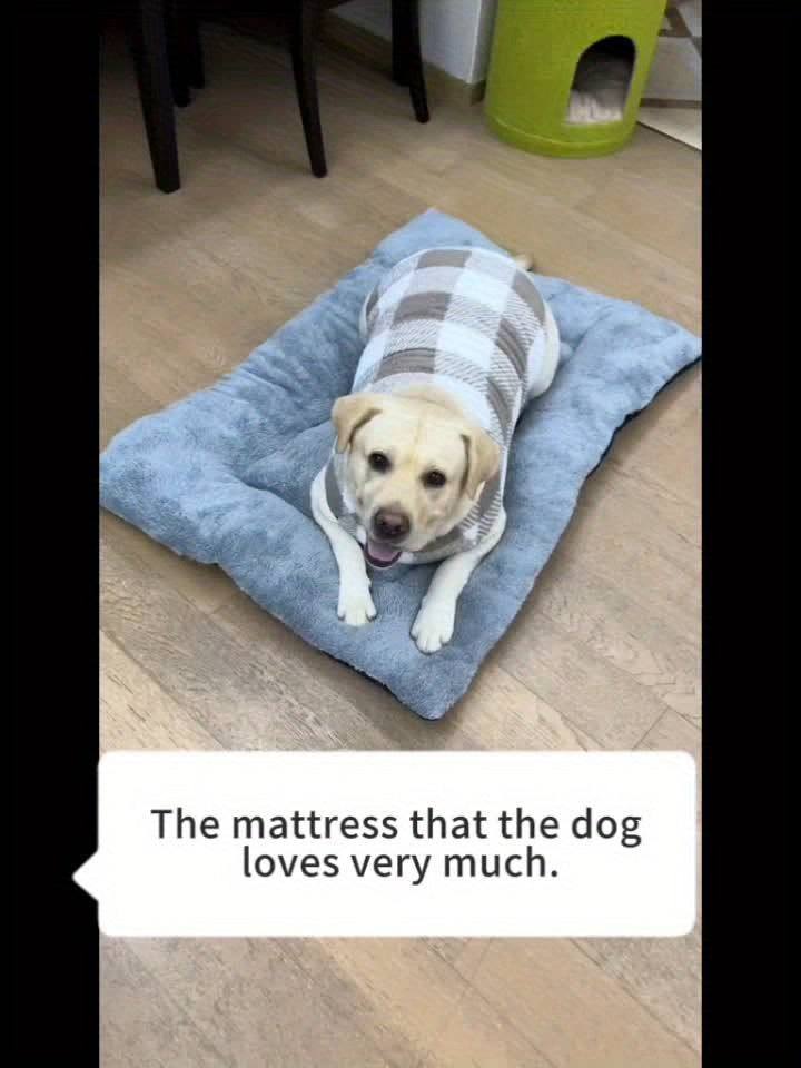 Plush Dog Sofa Bed in Grey, Thickened Soft Polyester Rectangular Pet Sleeping Pad for Dogs and Cats, Cozy Home Lounging and Crate Mat Use