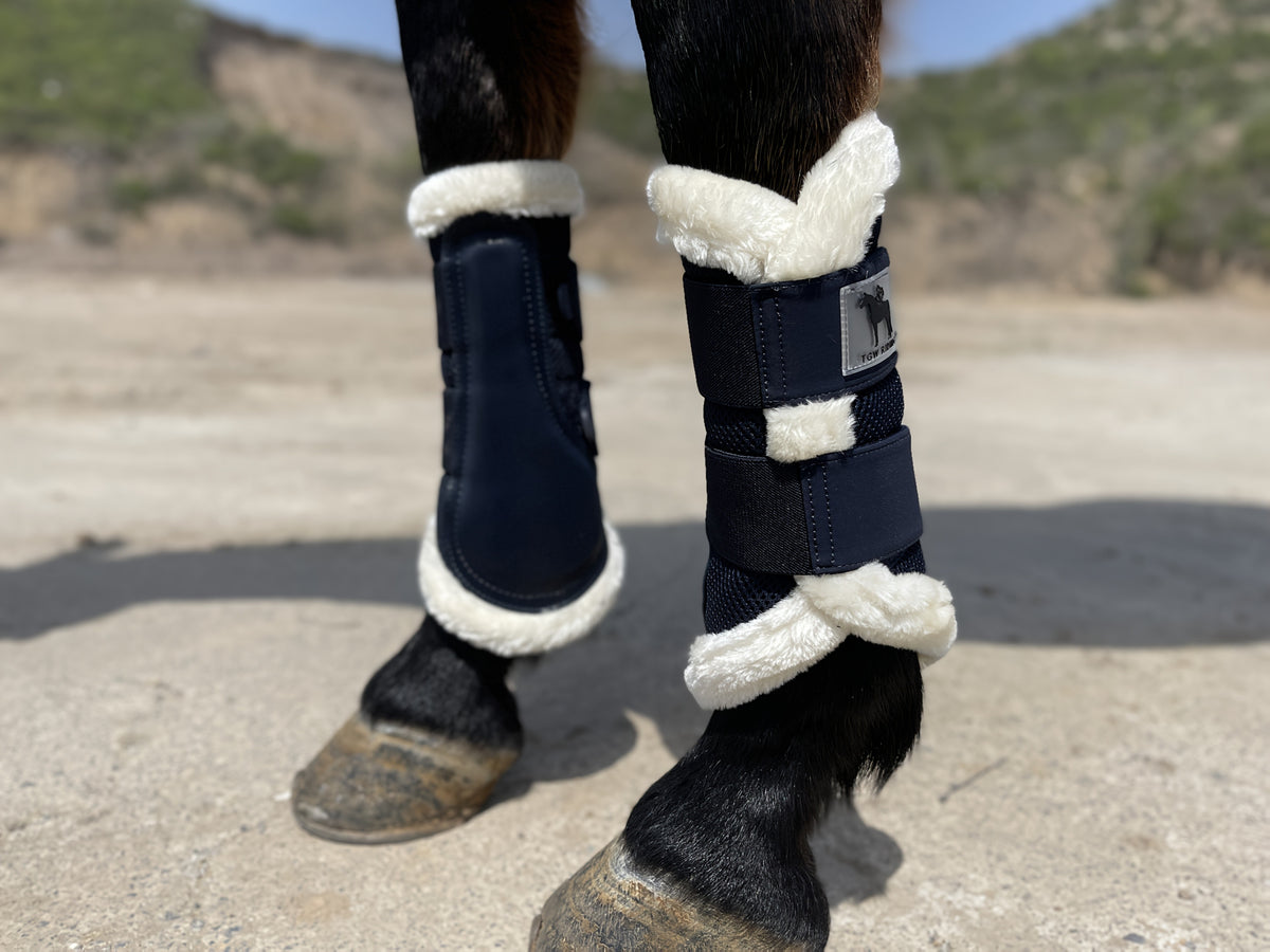 Horse Leg Wraps 1 Pair in Navy Blue, Breathable Mesh and Faux Leather Quick-Fit Equestrian Gear for Training and Jumping, S to XL Size Options