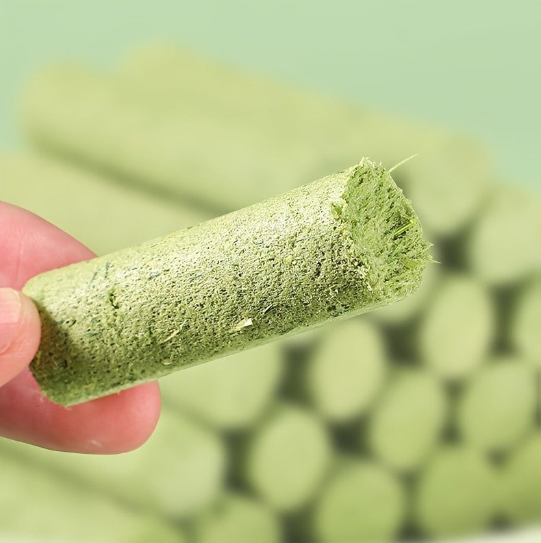 Freeze-Dried Cat Grass Sticks, 15-Piece Cat Treat Pack for Supervised Snack Time, Cat Grass Treats for Cat Owners and Pet Gift Baskets
